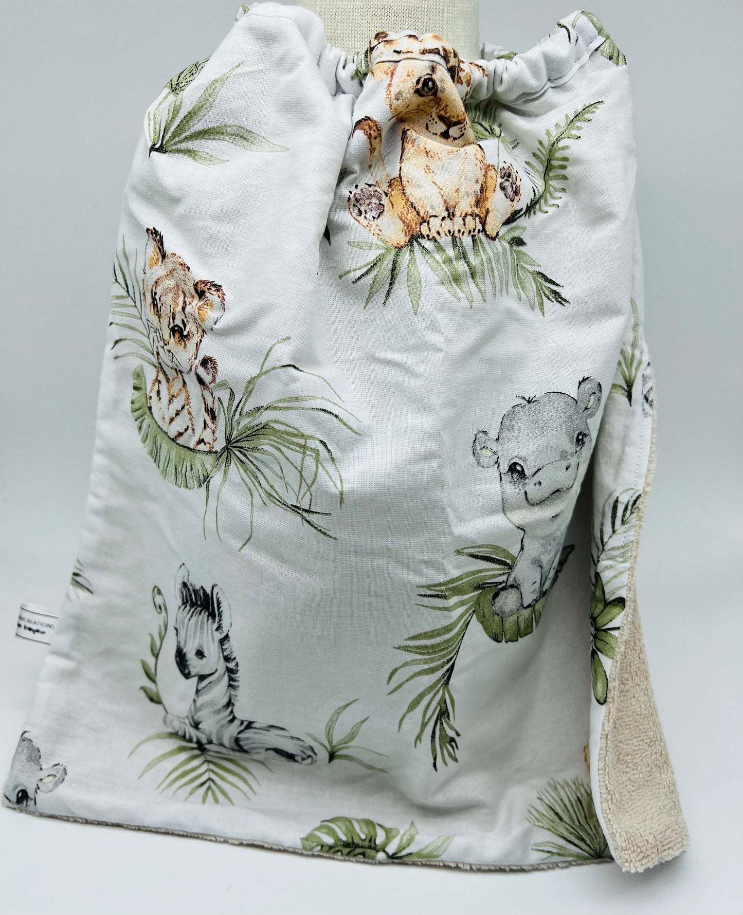 Serviette enfant avec élastique doublée éponge