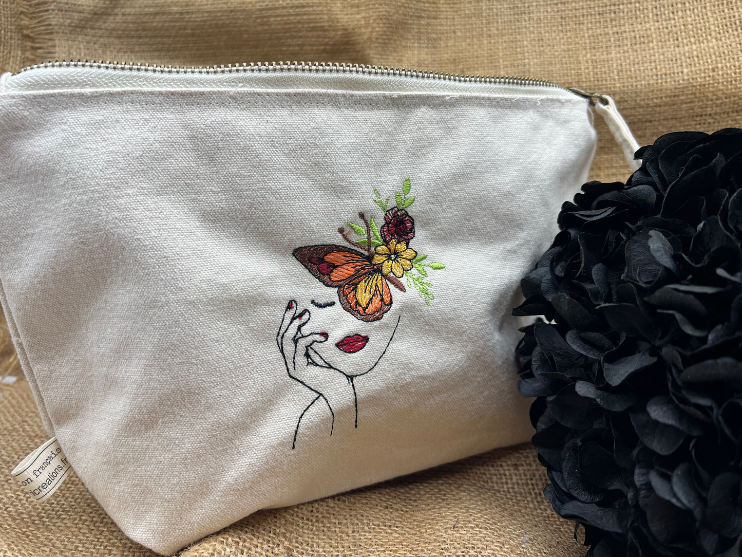 Trousse de toilette brodée